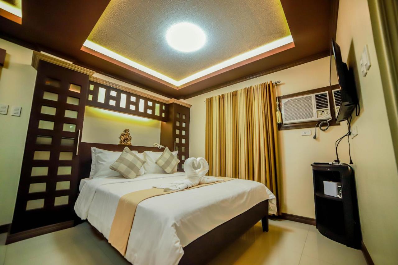 Villa Esmeralda Bryan'S Resort Hotel And Restaurant Palayan City Екстериор снимка