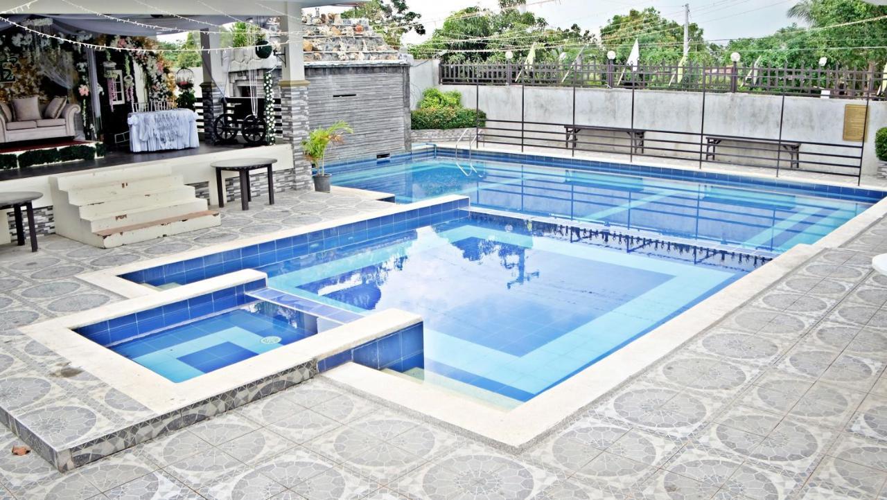 Villa Esmeralda Bryan'S Resort Hotel And Restaurant Palayan City Екстериор снимка