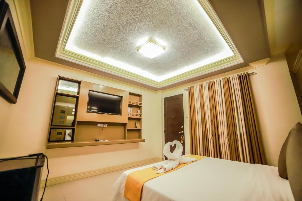Villa Esmeralda Bryan'S Resort Hotel And Restaurant Palayan City Екстериор снимка