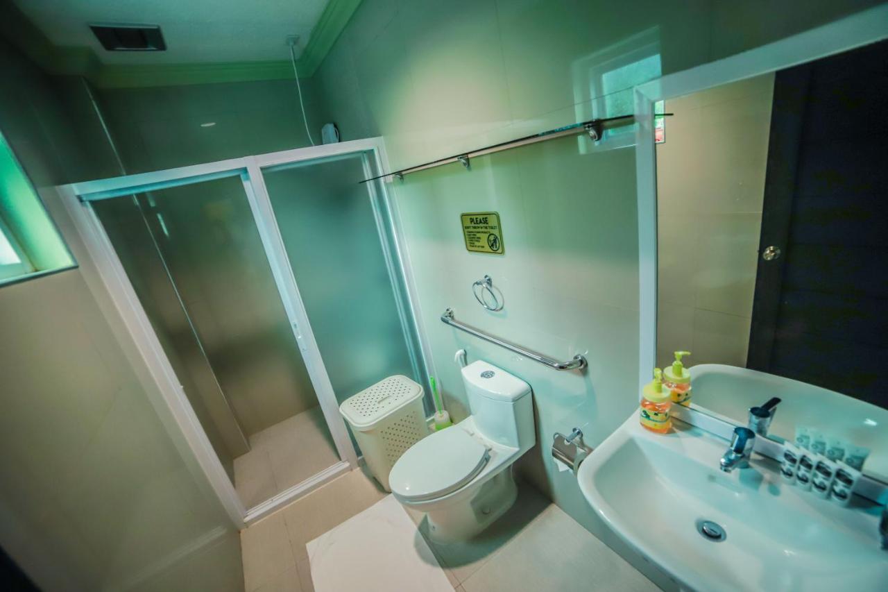 Villa Esmeralda Bryan'S Resort Hotel And Restaurant Palayan City Екстериор снимка