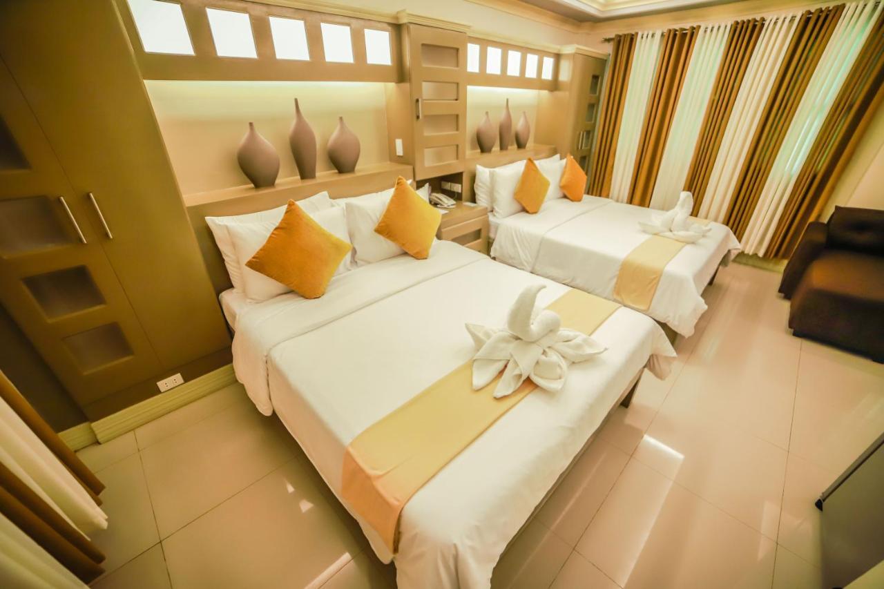Villa Esmeralda Bryan'S Resort Hotel And Restaurant Palayan City Екстериор снимка