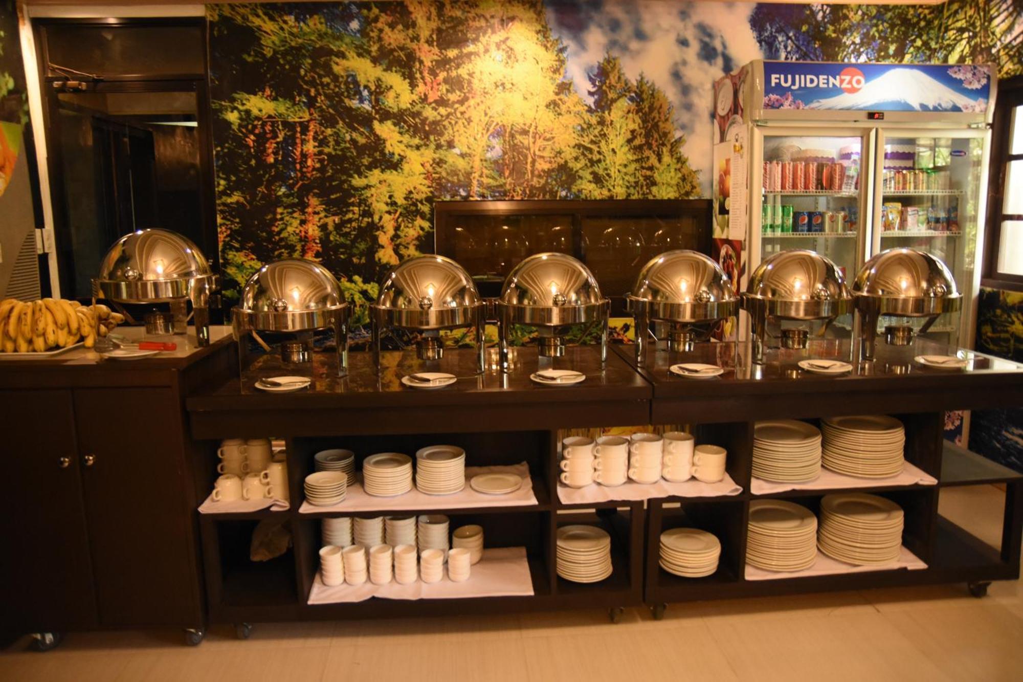 Villa Esmeralda Bryan'S Resort Hotel And Restaurant Palayan City Екстериор снимка