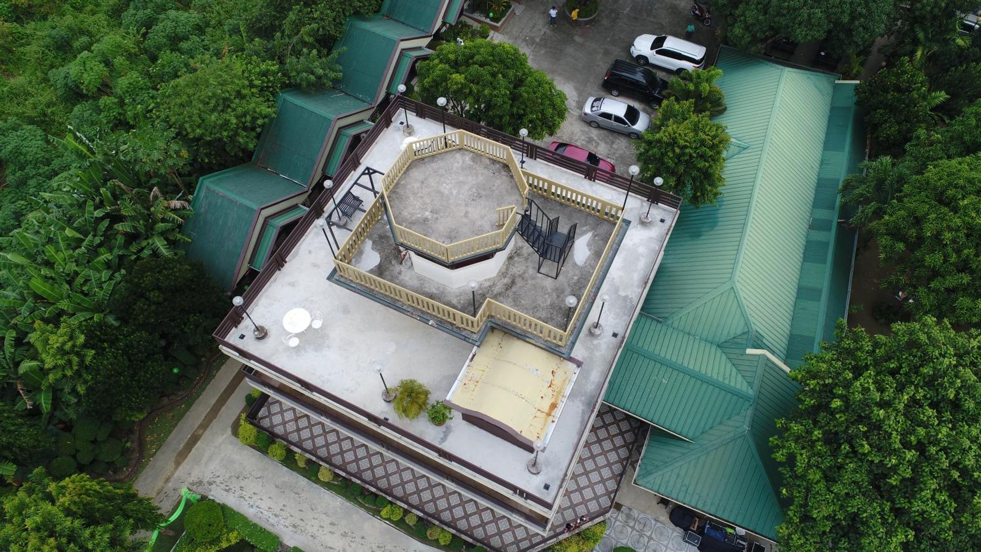 Villa Esmeralda Bryan'S Resort Hotel And Restaurant Palayan City Екстериор снимка